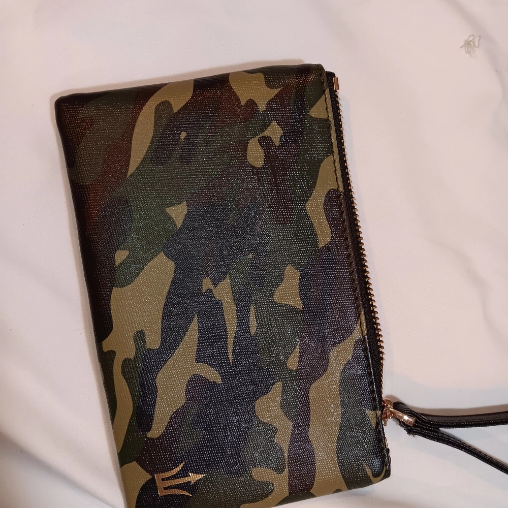 Spears Brand Camouflage women's clutch purse